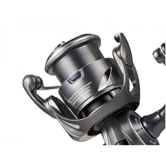 Carrete Daiwa Caldia 25 LT2500SXH Spinning